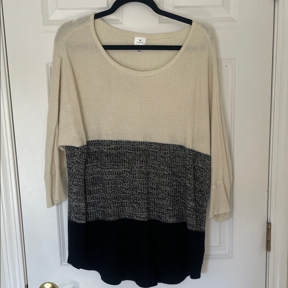 Dressbarn Cream and Black Colorblock Knit Sweater 1X